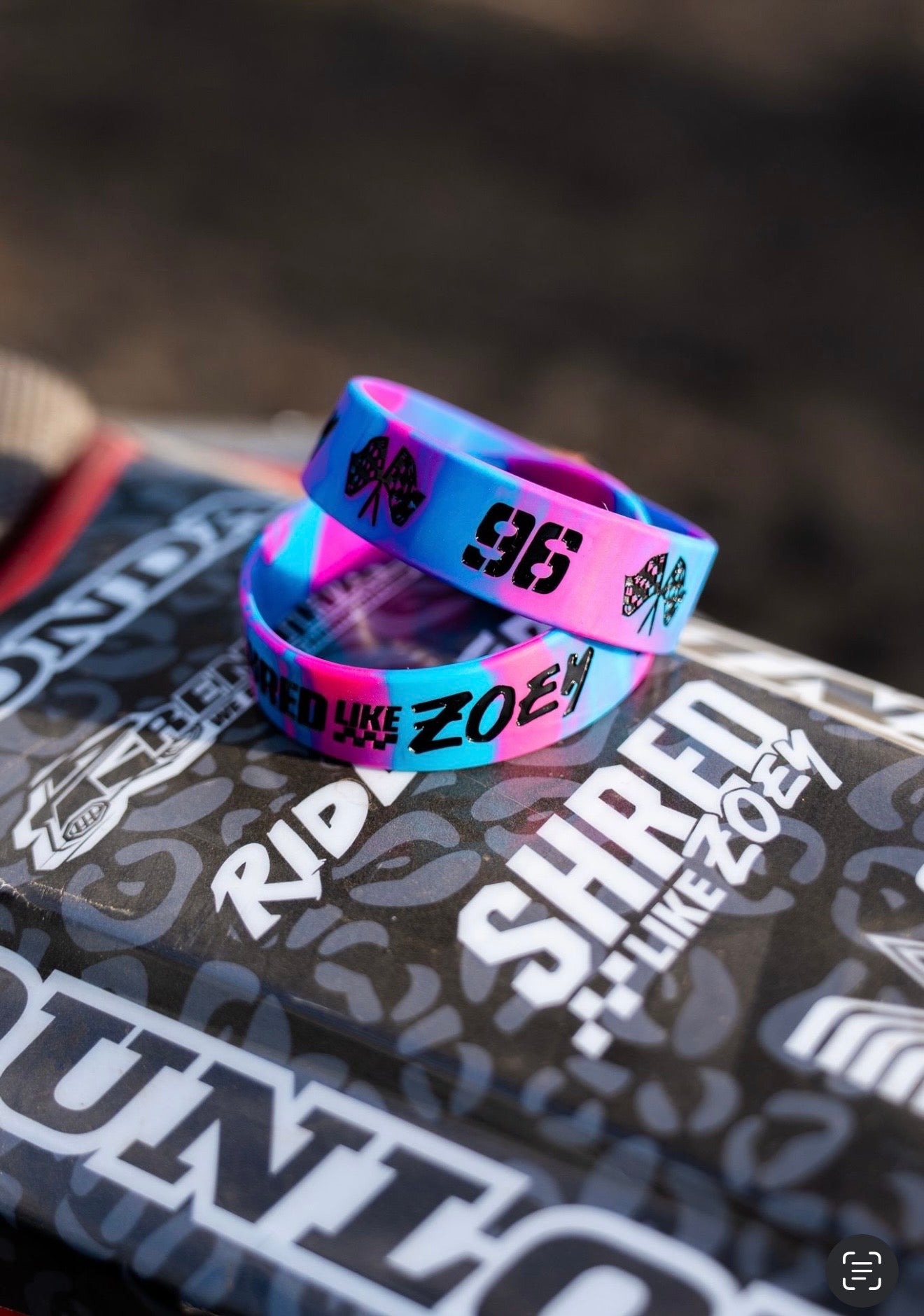 SLZ Legacy Wristband – Pink/Blue